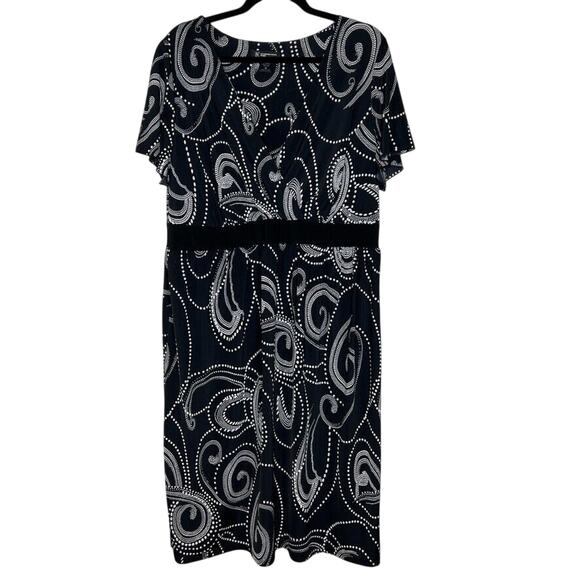 INC International Concepts Women’s Plus Size 1X Black Paisley Print Short Sleeve - Picture 1 of 7